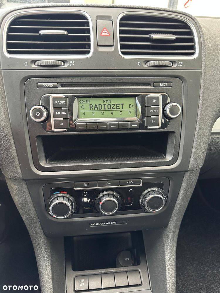 Volkswagen Golf - 28