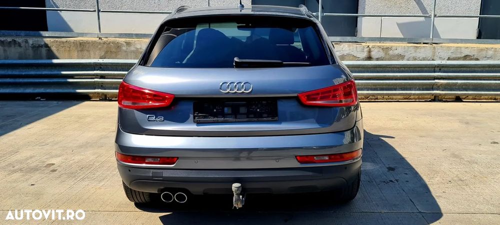 Audi Q3 2.0 TDI sport - 13