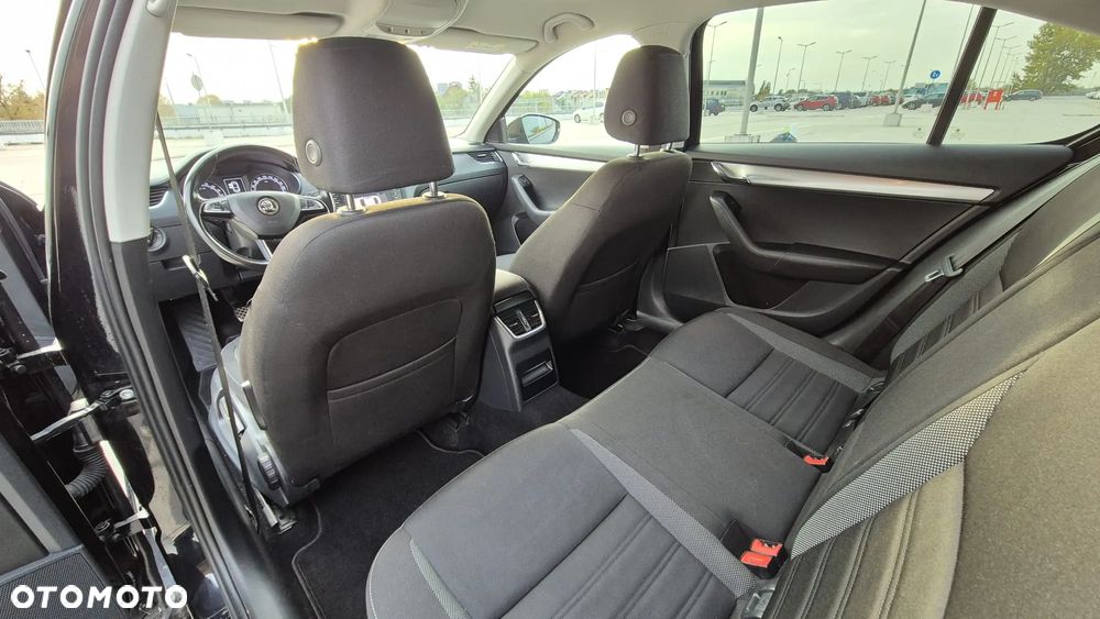 Skoda Octavia 1.6 TDI SCR Ambition - 6