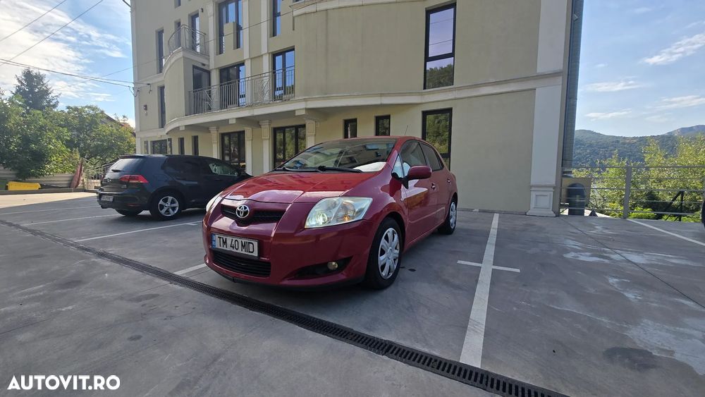 Toyota Auris 2.0 D-4D Luna - 1