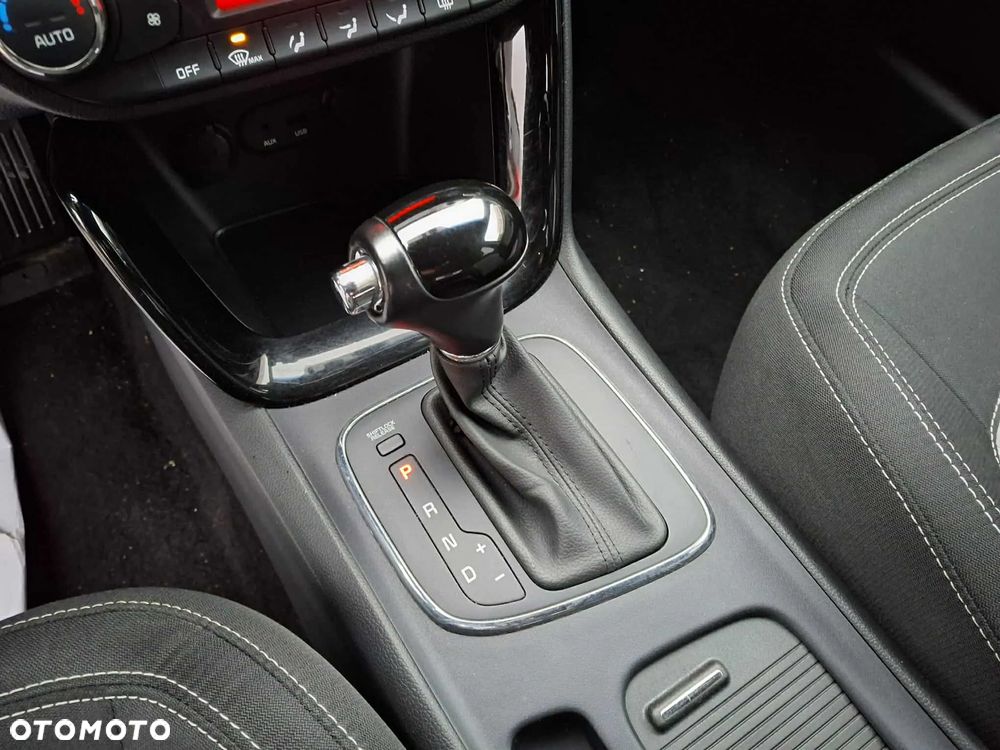 Kia Ceed 1.6 CRDi 128 Spirit - 28