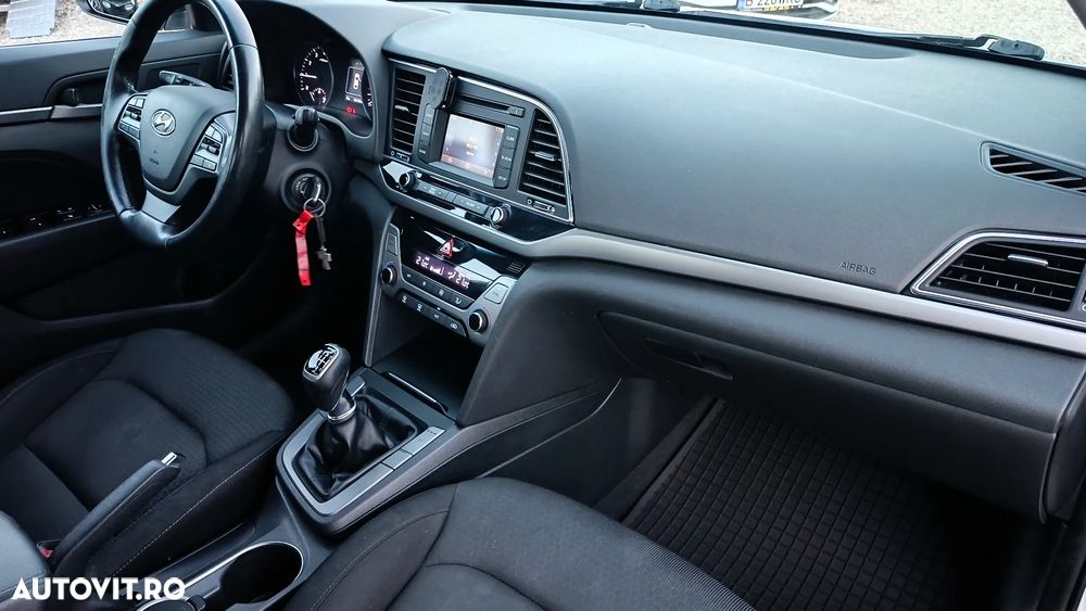Hyundai Elantra 1.6 MPi Highway - 20