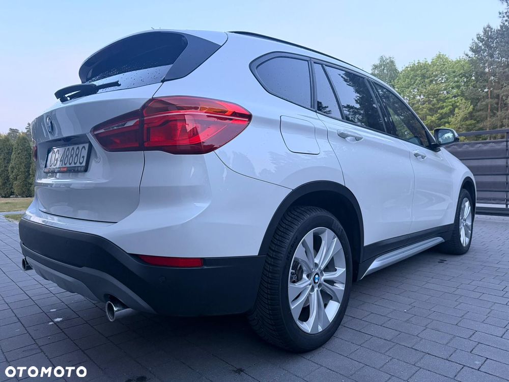 BMW X1 xDrive20d xLine sport - 11