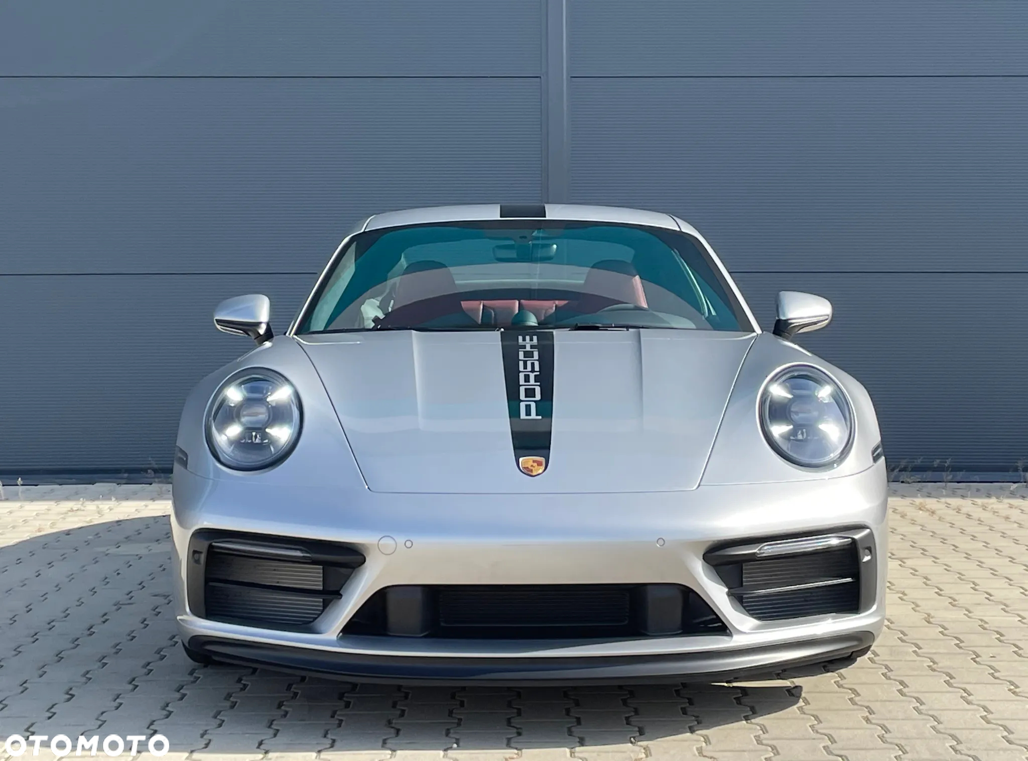 Porsche 911 Carrera 4 GTS - 2