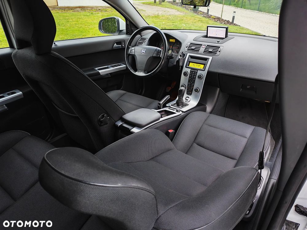 Volvo V50 D3 - 10
