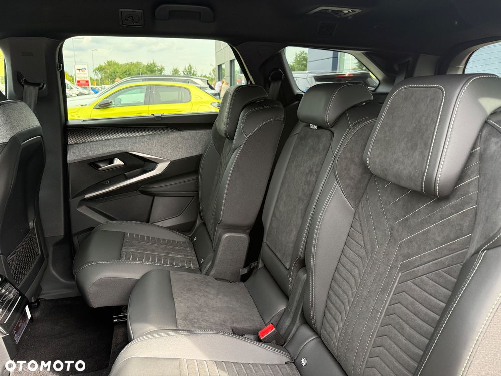 Peugeot 5008 1.2 PureTech mHEV GT S&S e-DCS6 - 14
