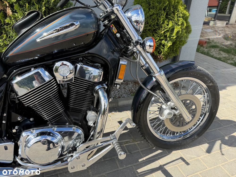 Suzuki Intruder - 17