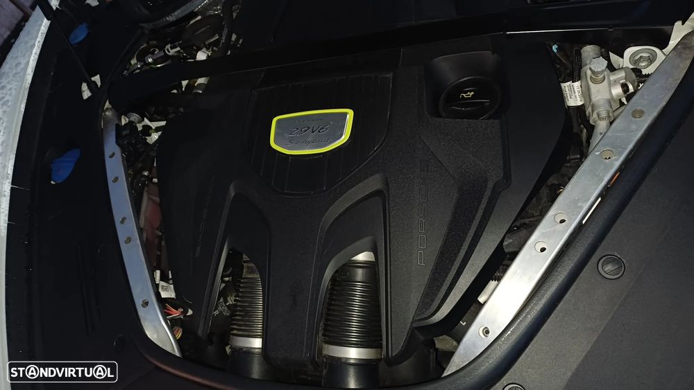 Porsche Panamera Sport Turismo - 13
