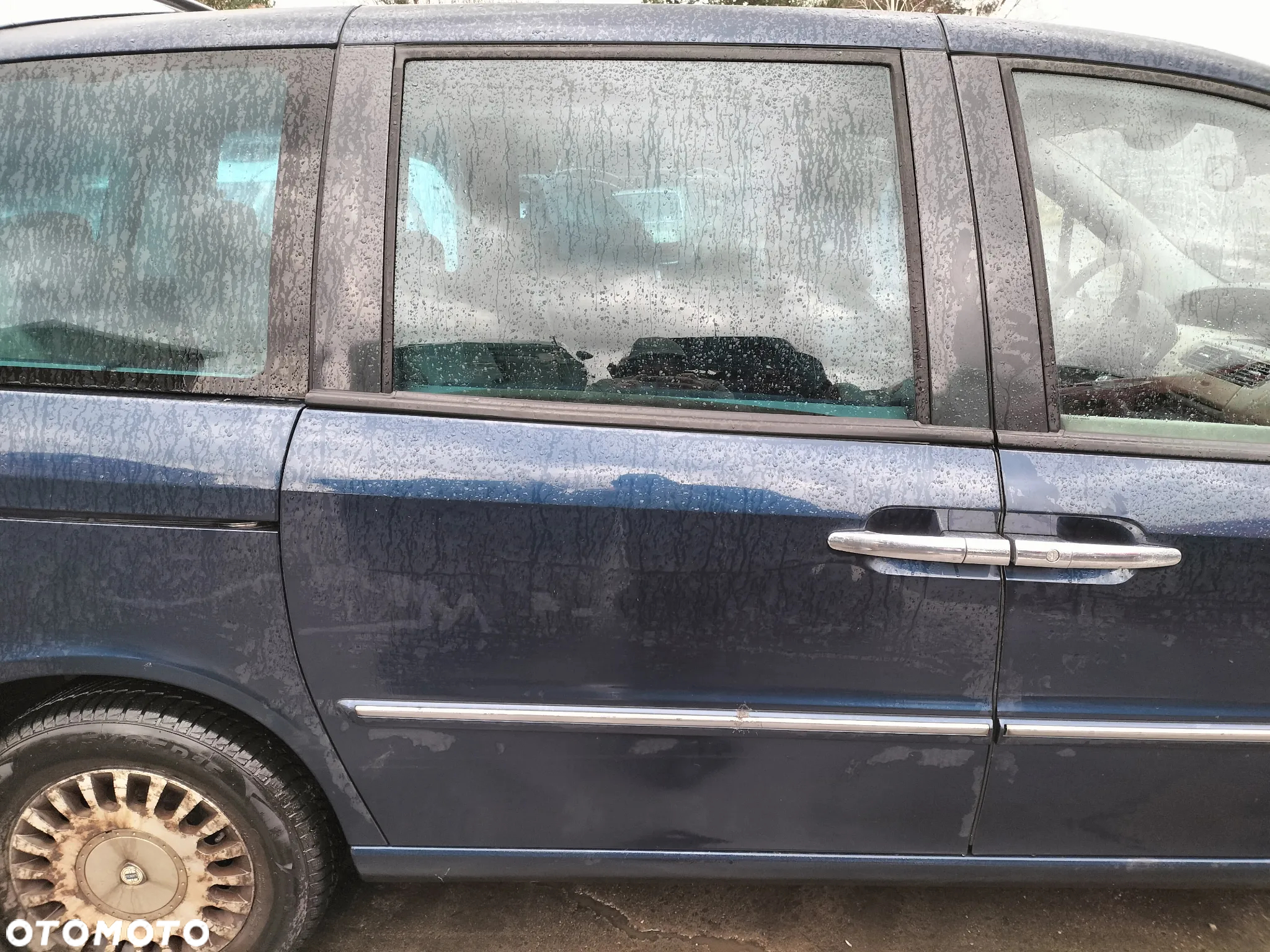 DRZWI PRZEDNIE PRAWE LEWE LANCIA PHEDRA 02-10r KOD LAK. KMPD - 14