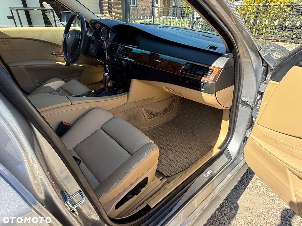 BMW Seria 5 530xd - 14