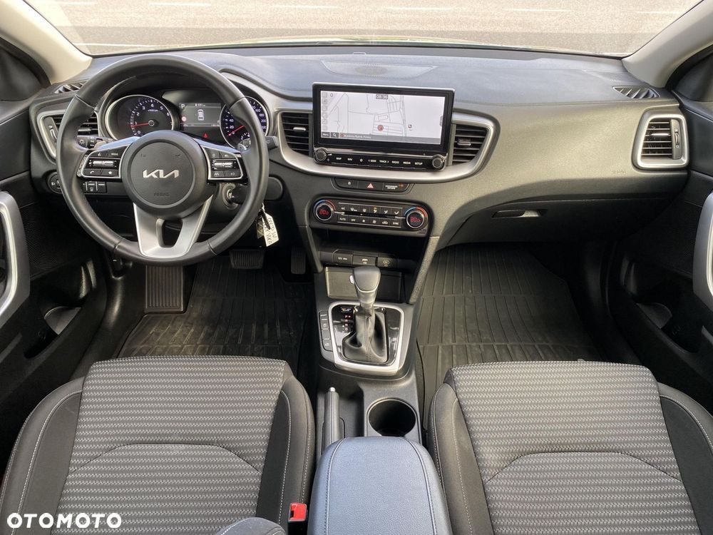 Kia Ceed - 16