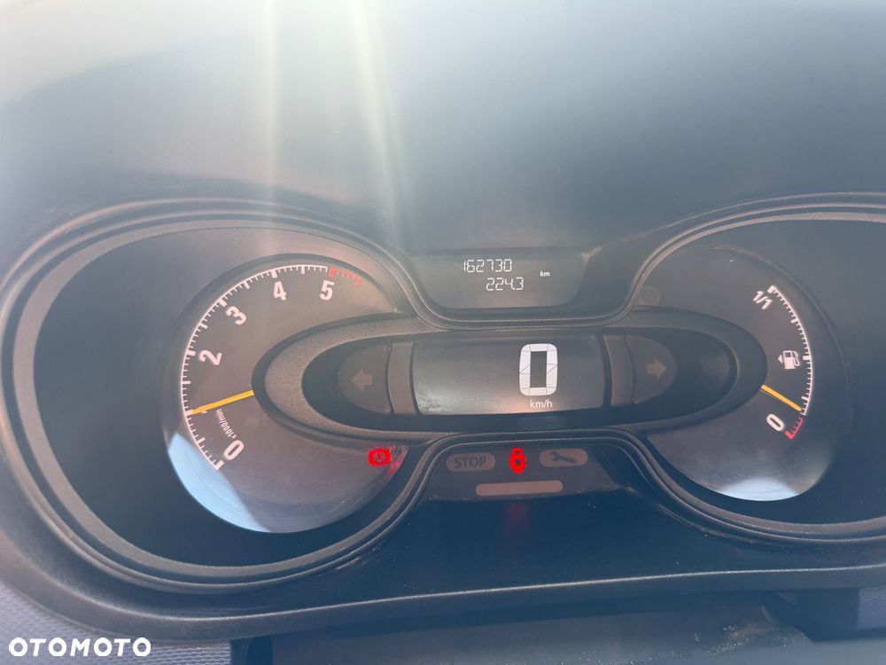 Opel Vivaro - 10