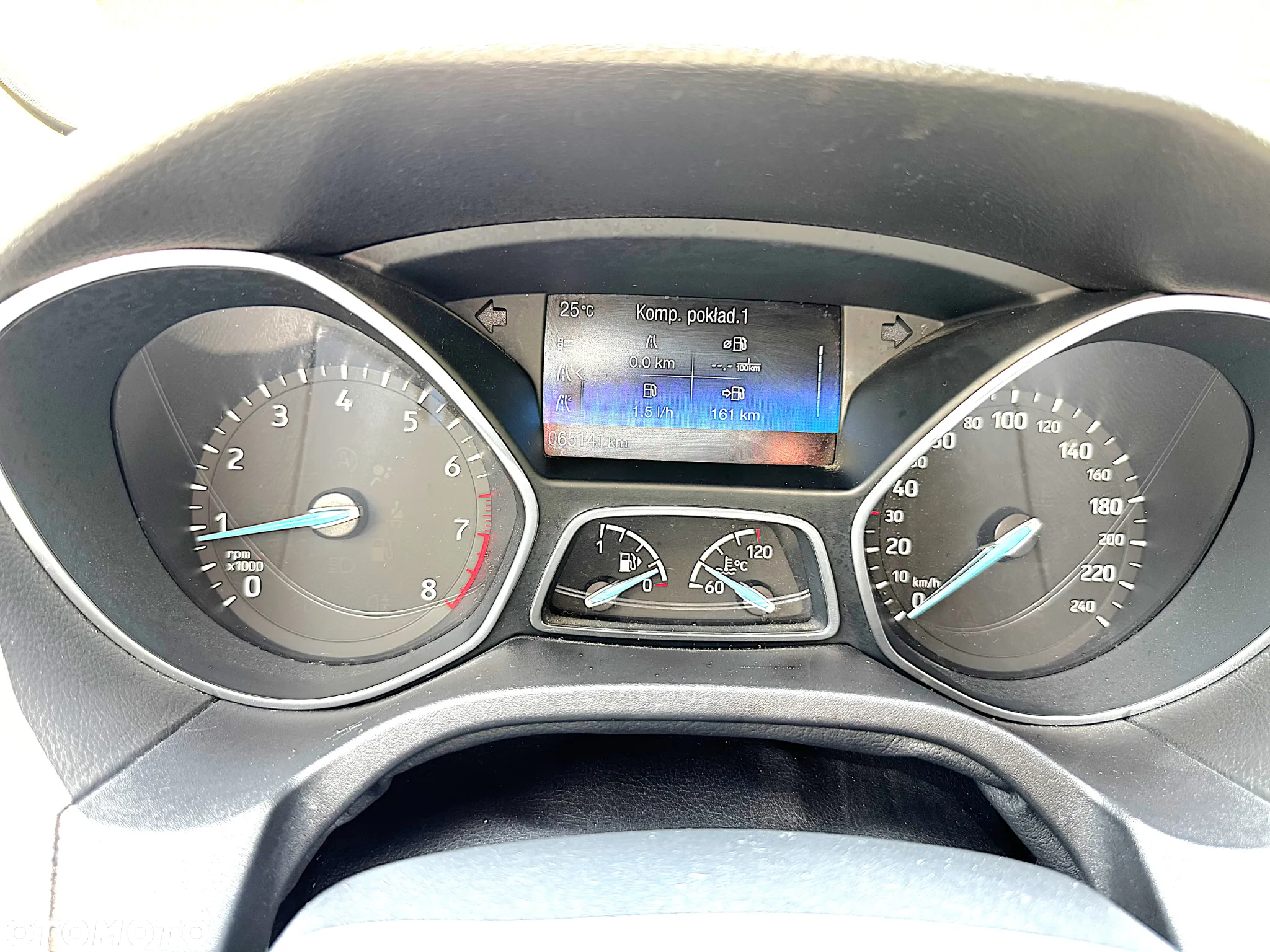 Ford Focus Turnier 1.0 EcoBoost Start-Stopp-System ACTIVE DESIGN - 13