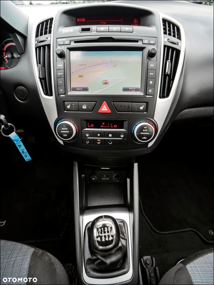 Kia Ceed - 23