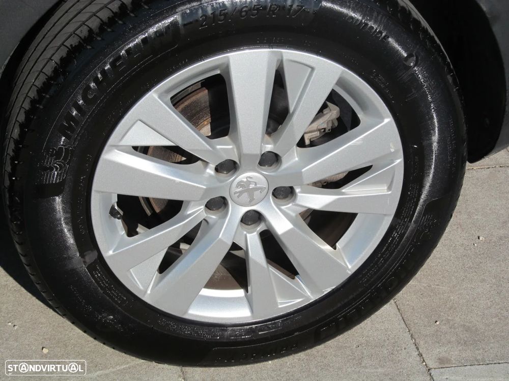 Peugeot 3008 PureTech 130 Stop & Start GPF EAT8 Active Business-Pack - 42