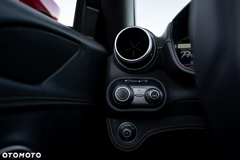 Ferrari Portofino - 10
