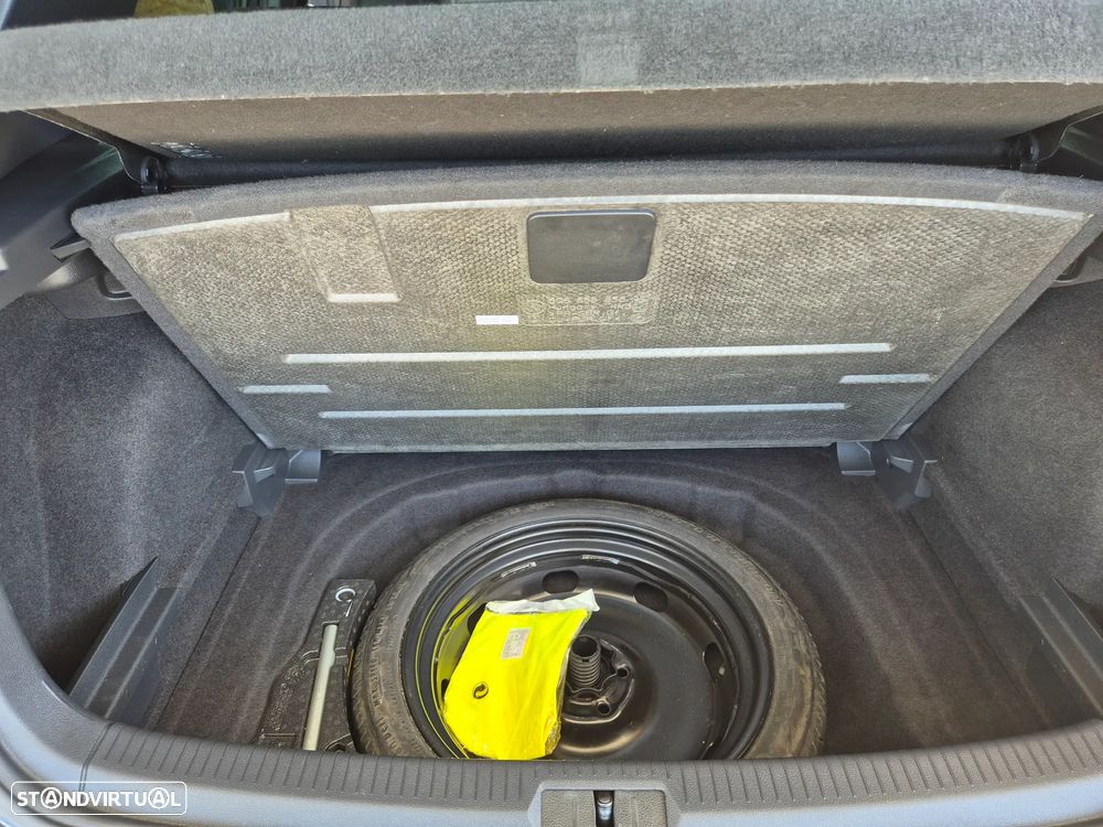 VW Golf 2.0 TDI GTD DSG - 42