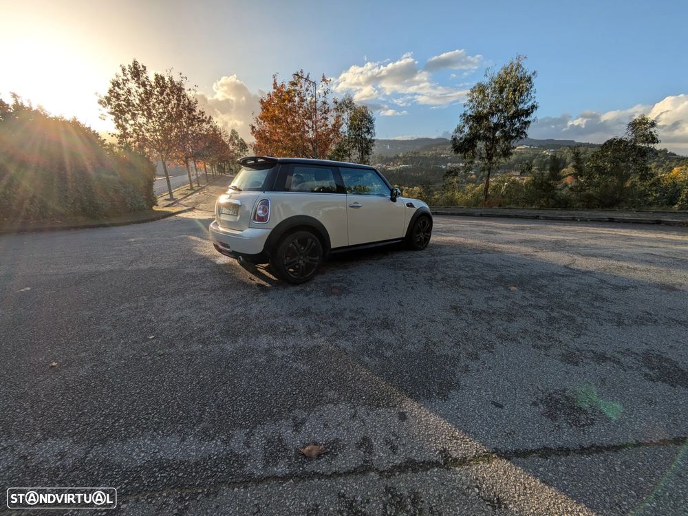 MINI 3 Portas Cooper D - 3