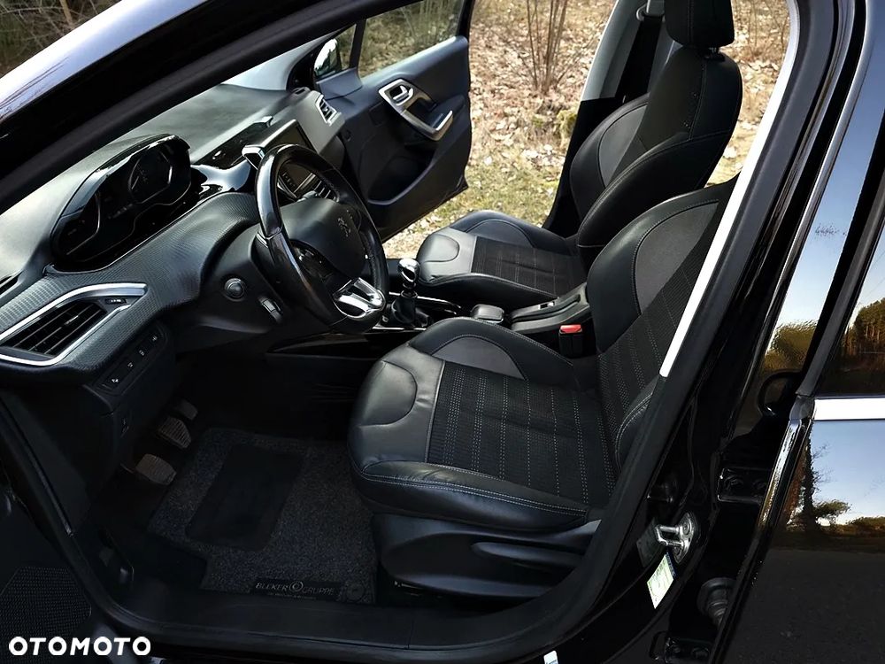 Peugeot 2008 BlueHDi FAP 120 STOP & START Allure - 23