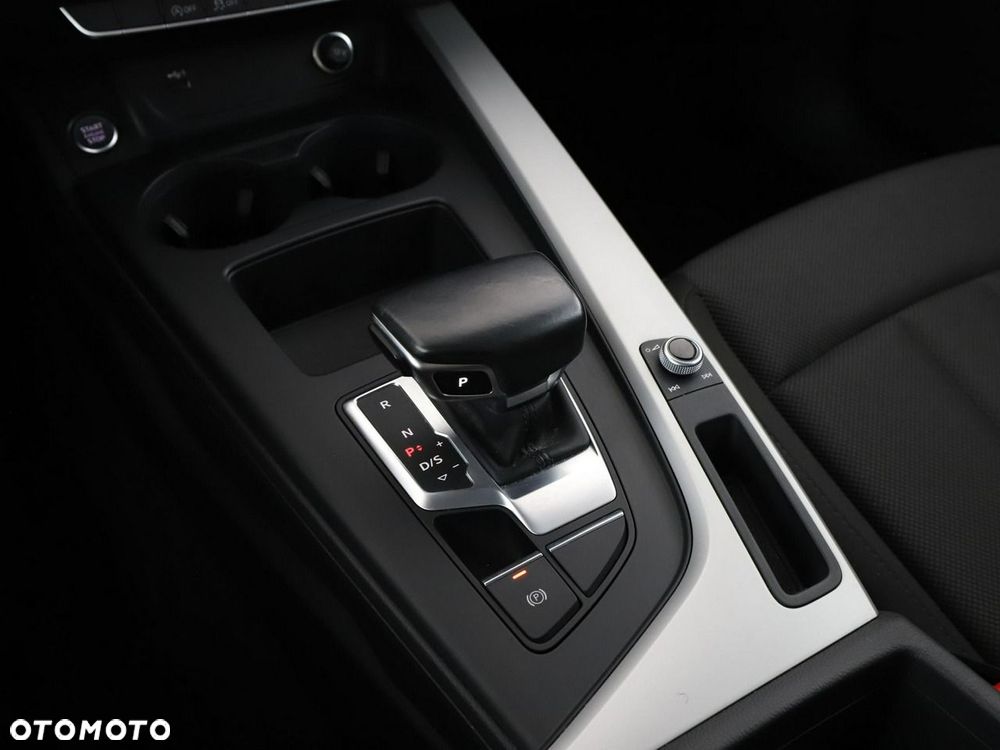 Audi A4 Avant 35 TDI S tronic - 29