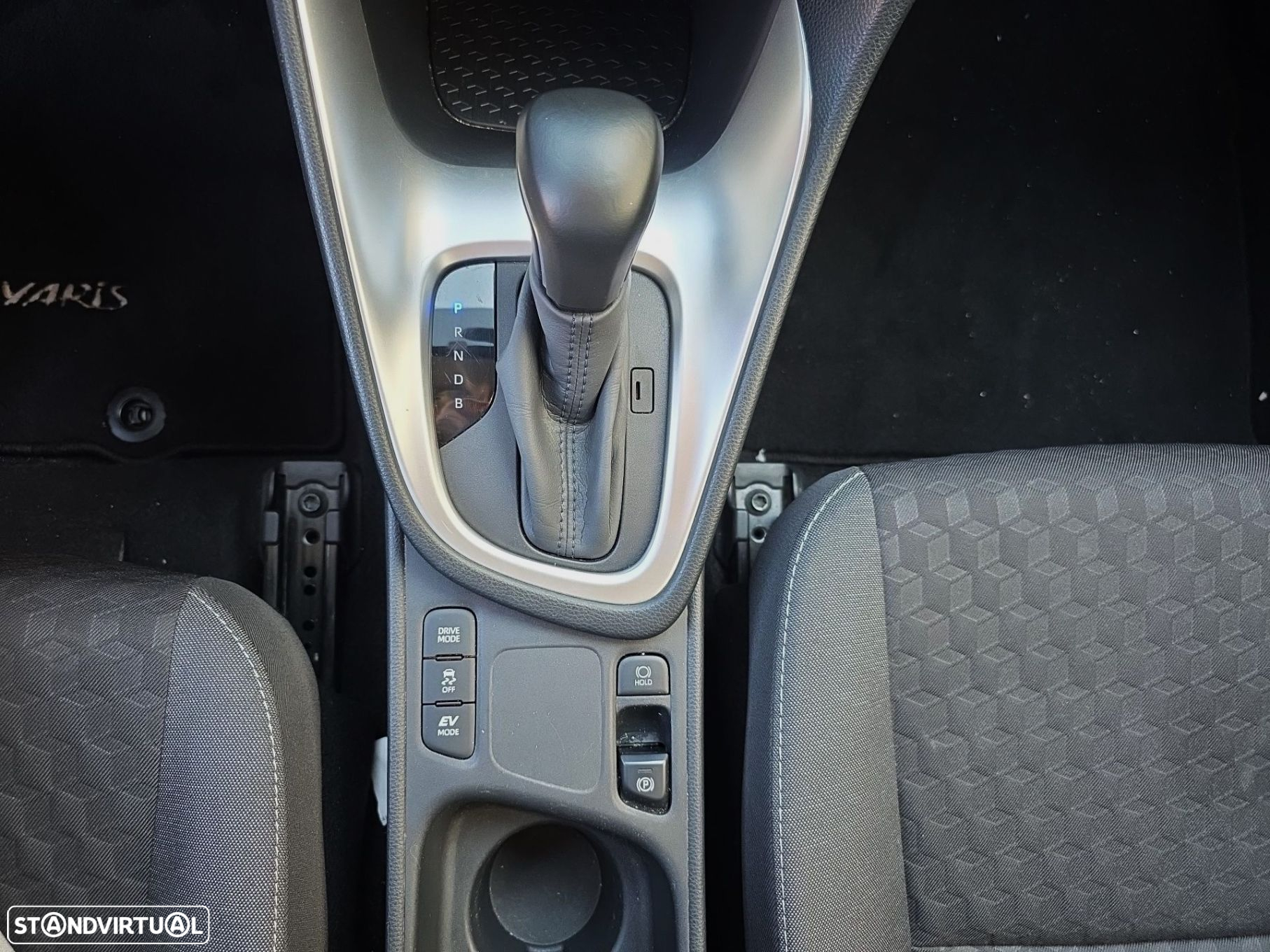 Toyota Yaris 1.5 HDF Comfort Plus - 15