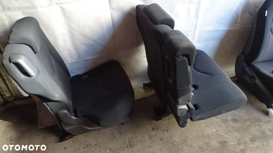 FOTELE KOMPLET TOYOTA RAV4 III 2.2D-CAT - 3