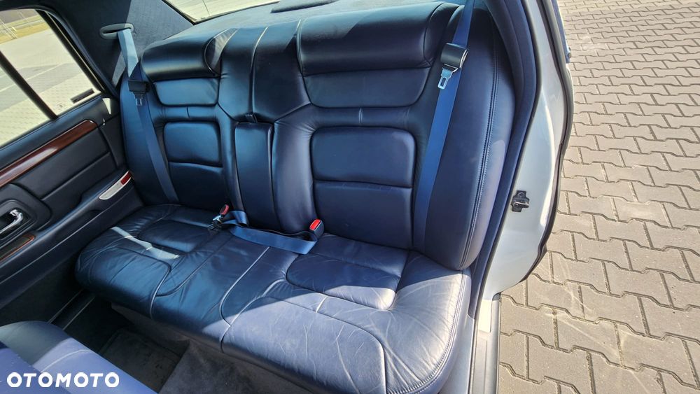 Cadillac Deville 4.6 Concours - 32