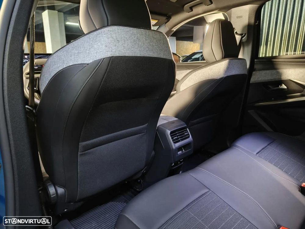 Peugeot E-3008 73 kWh Allure - 25