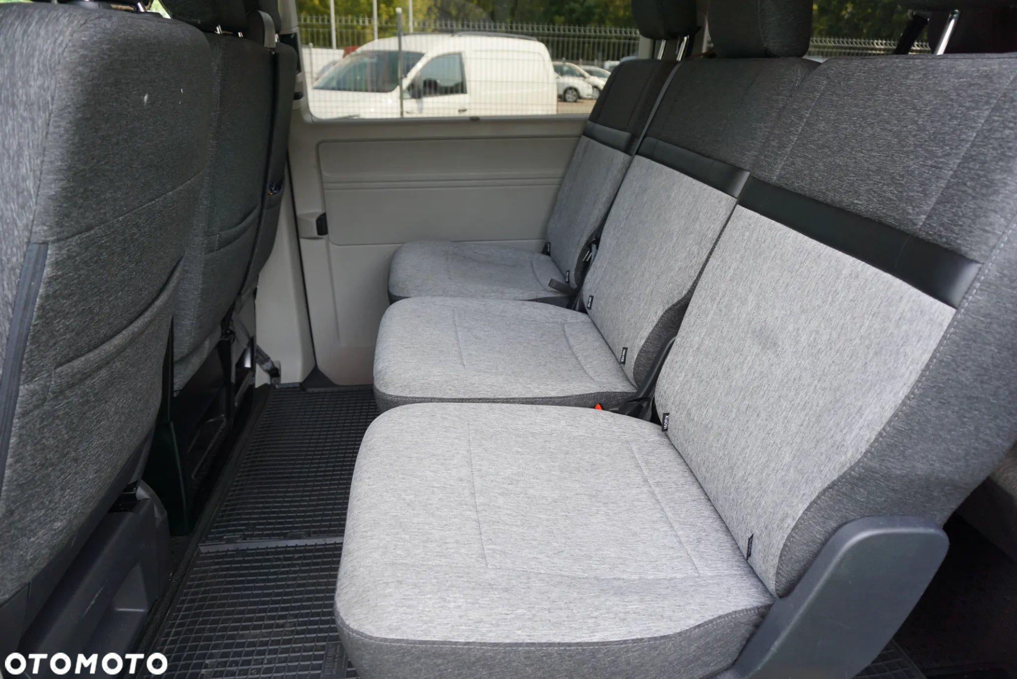 Volkswagen Caravelle 2.0 TDI L2 Highline DSG - 11