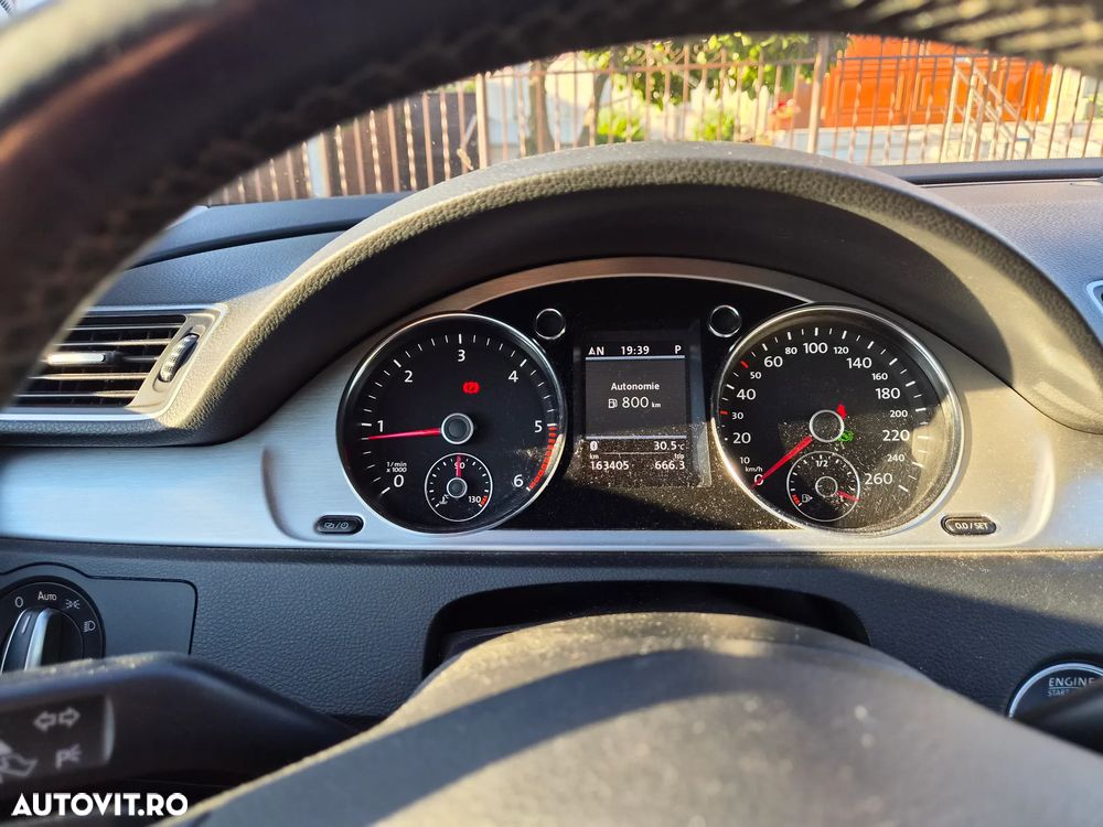 Volkswagen Passat 2.0 TDI 4Motion DSG BlueMotion Tech Highline - 11