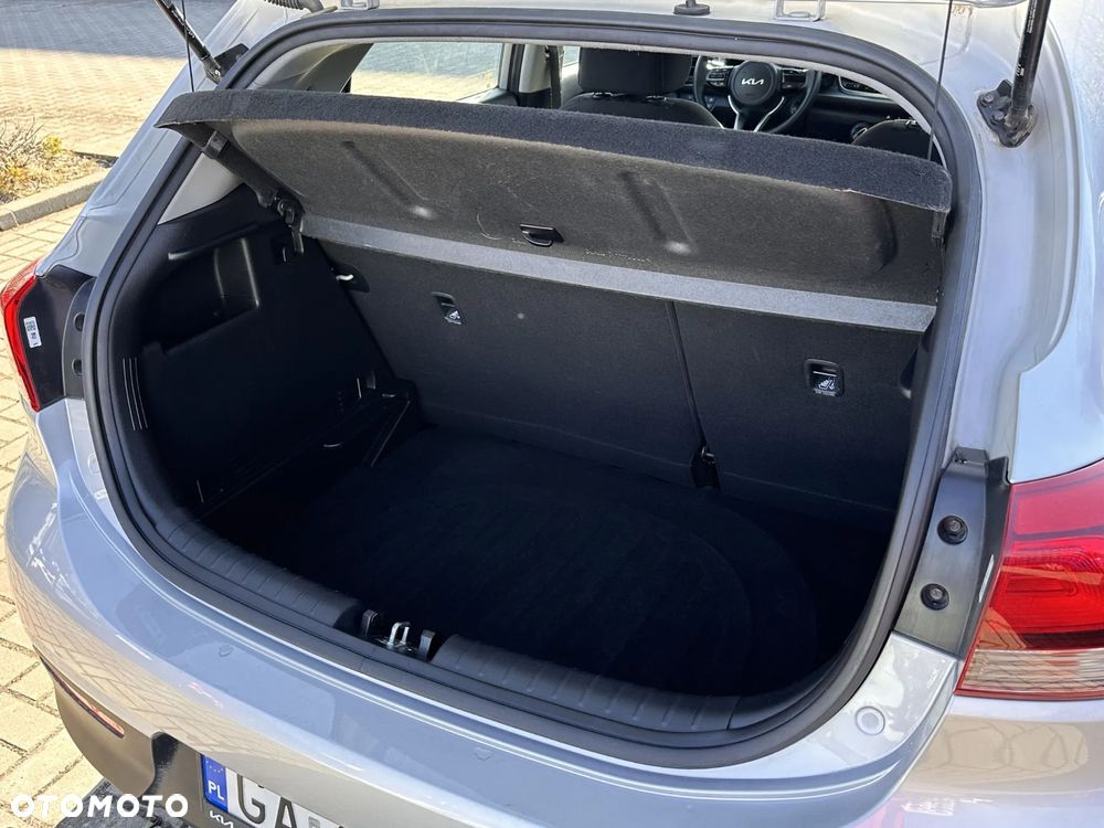 Kia Rio 1.2 M - 8