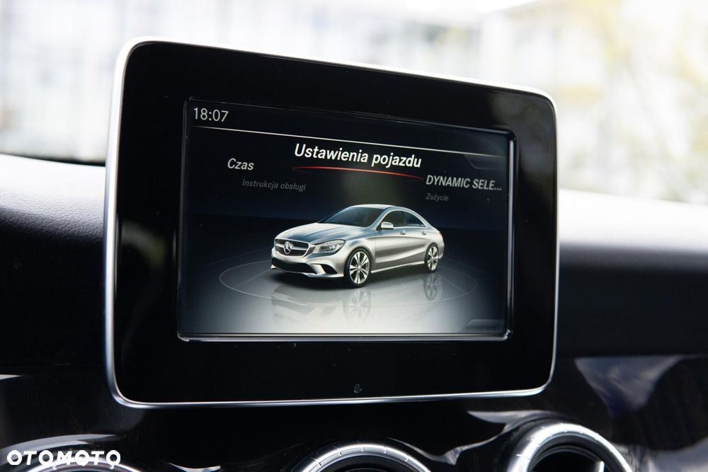 Mercedes-Benz CLA 250 7G-DCT AMG Line - 22