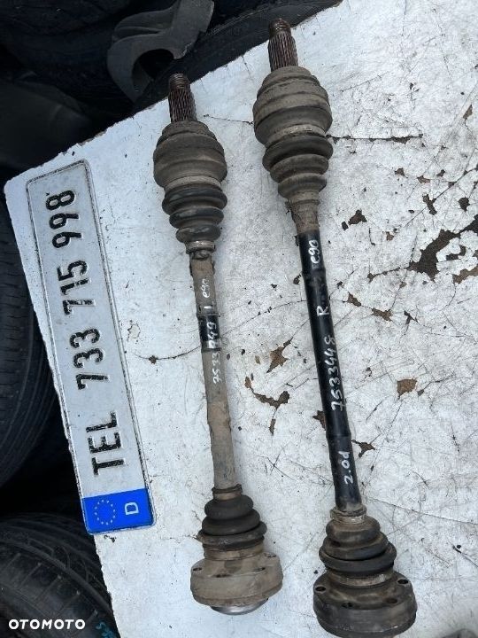 Półoś Bmw e90 e91 e92 e93  2.0d wersja bez koronki - 1