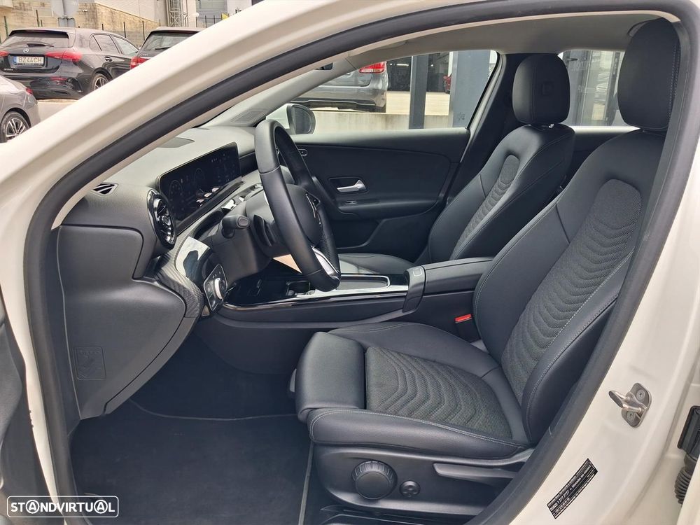 Mercedes-Benz A 200 Style Plus Aut. - 9