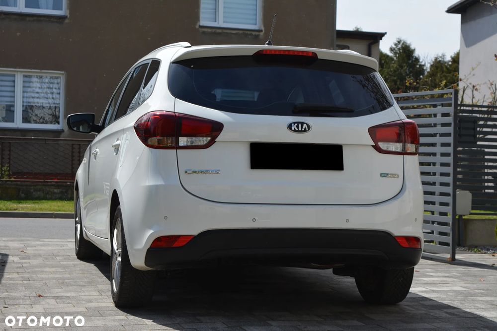 Kia Carens 1.7 CRDi 115 Dream Team Edition - 4