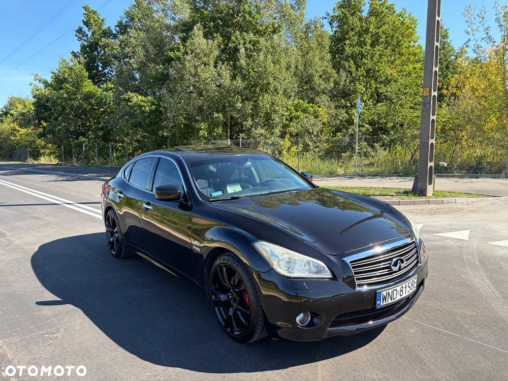 Infiniti M - 2