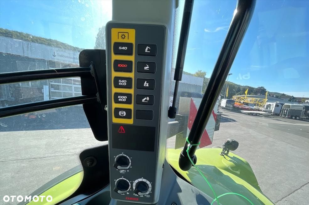 Claas 650 CIS + z ładowaczem czołowym Claas FL 150 , 2019 - 10