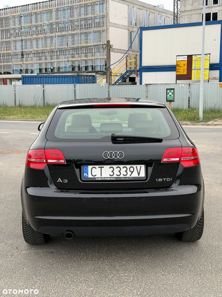 Audi A3 Sportback 1.6 TDI DPF Ambition S tronic - 12