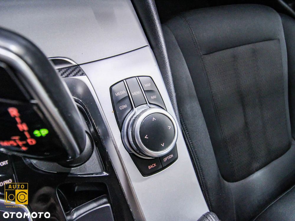 BMW Seria 5 518d - 28