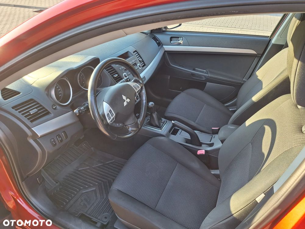 Mitsubishi Lancer 1.8 Invite - 14