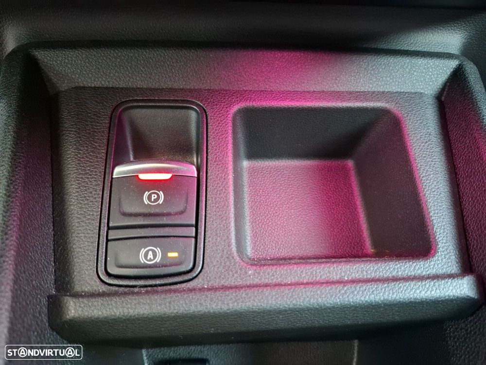 Renault 4 E-Tech 52 kWh Techno Autonomia Conforto - 17