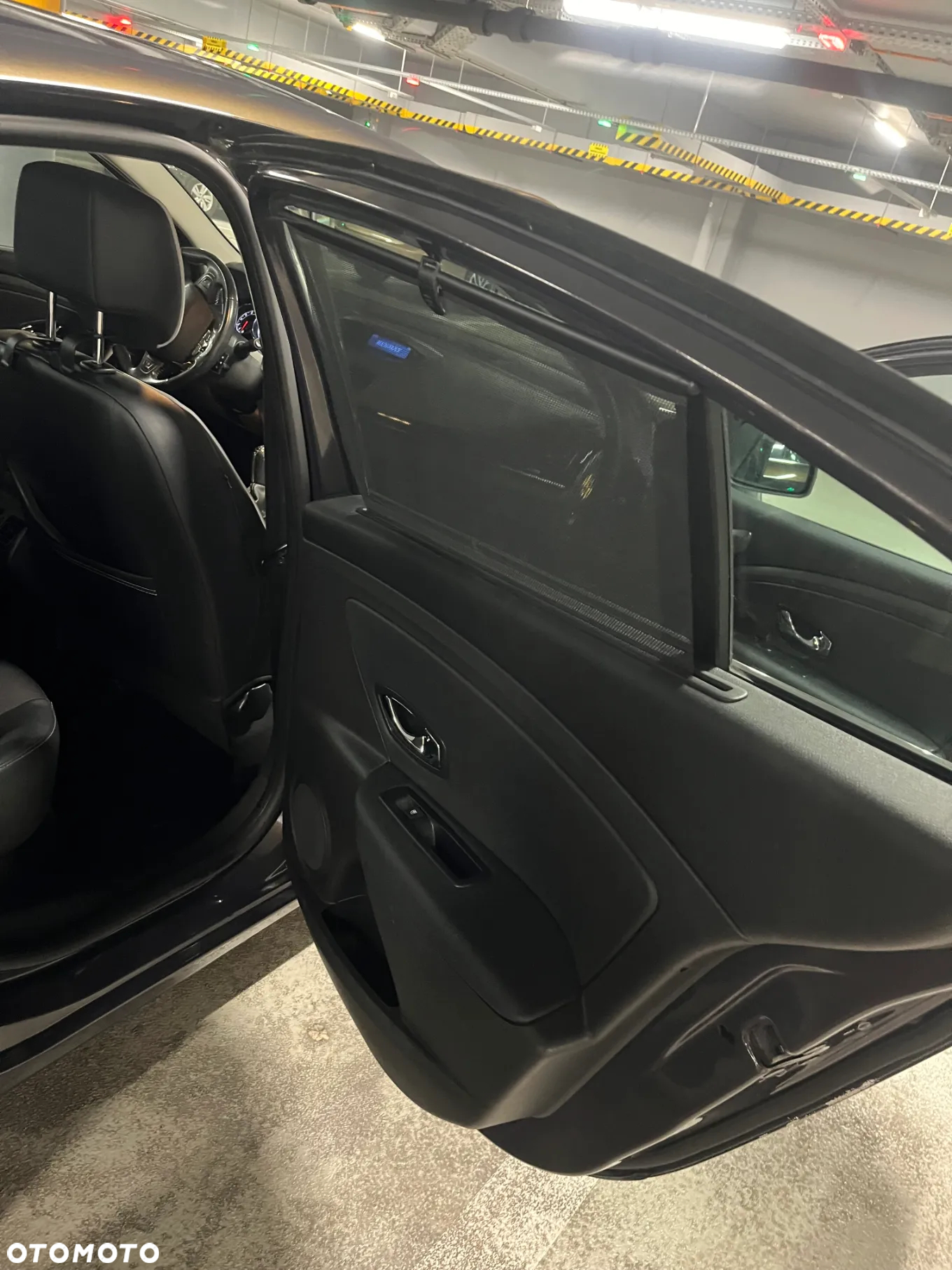Renault Fluence 1.6 16V Intens - 9