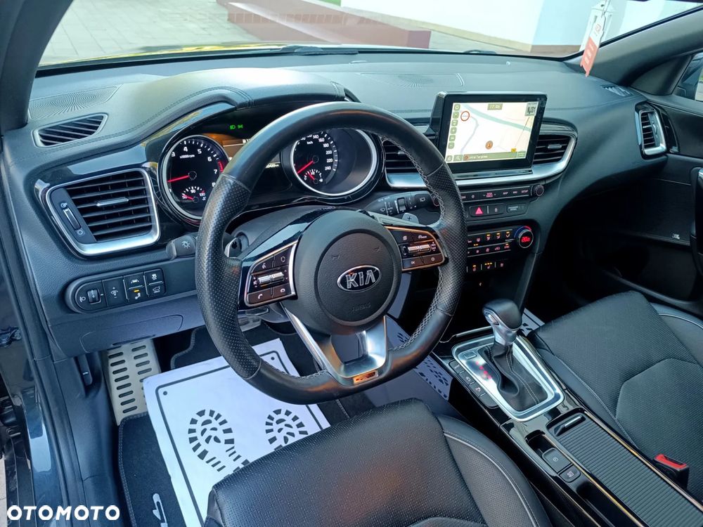 Kia ProCeed 1.4 T-GDI DCT7 OPF GT LINE - 24