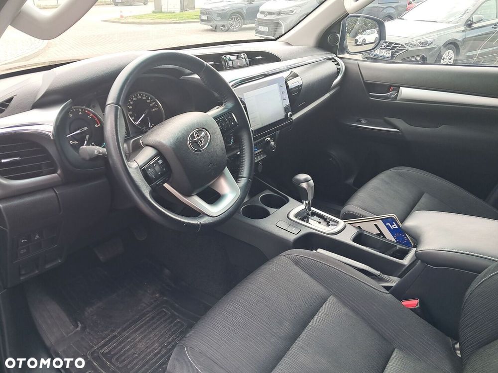 Toyota Hilux 2.8 D-4D Double Cab SR5 4x4 - 16