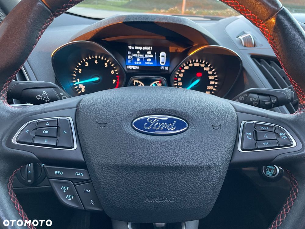 Ford Kuga 1.5 EcoBoost 2x4 ST-Line - 29