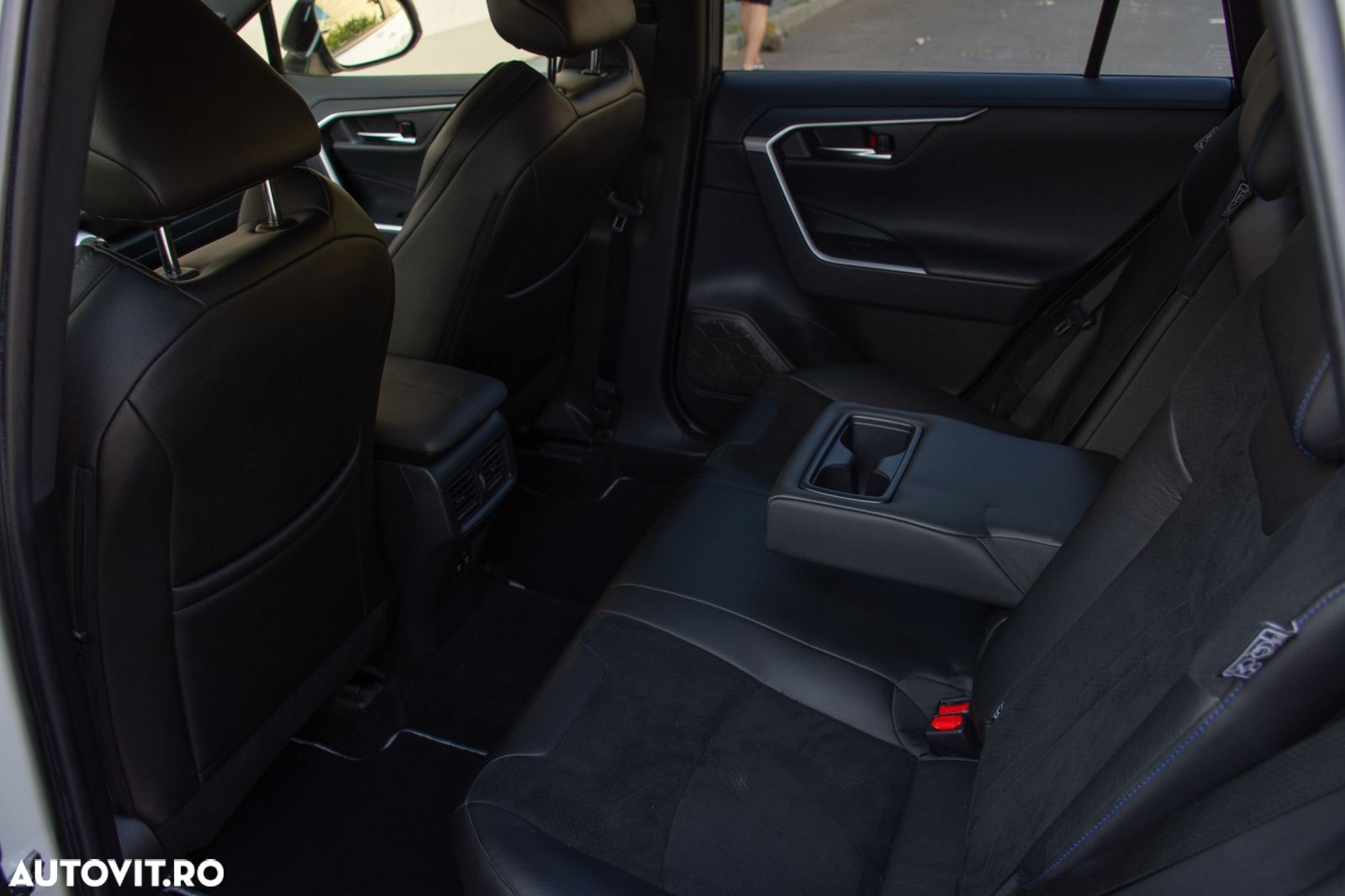 Toyota RAV4 2.5 Hybrid VVT-iE 4x4 Exclusive Bi-Tone - 10