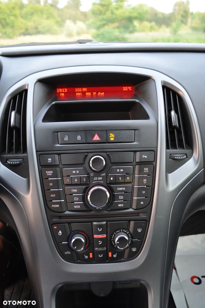 Opel Astra 1.6 Automatik Edition - 26