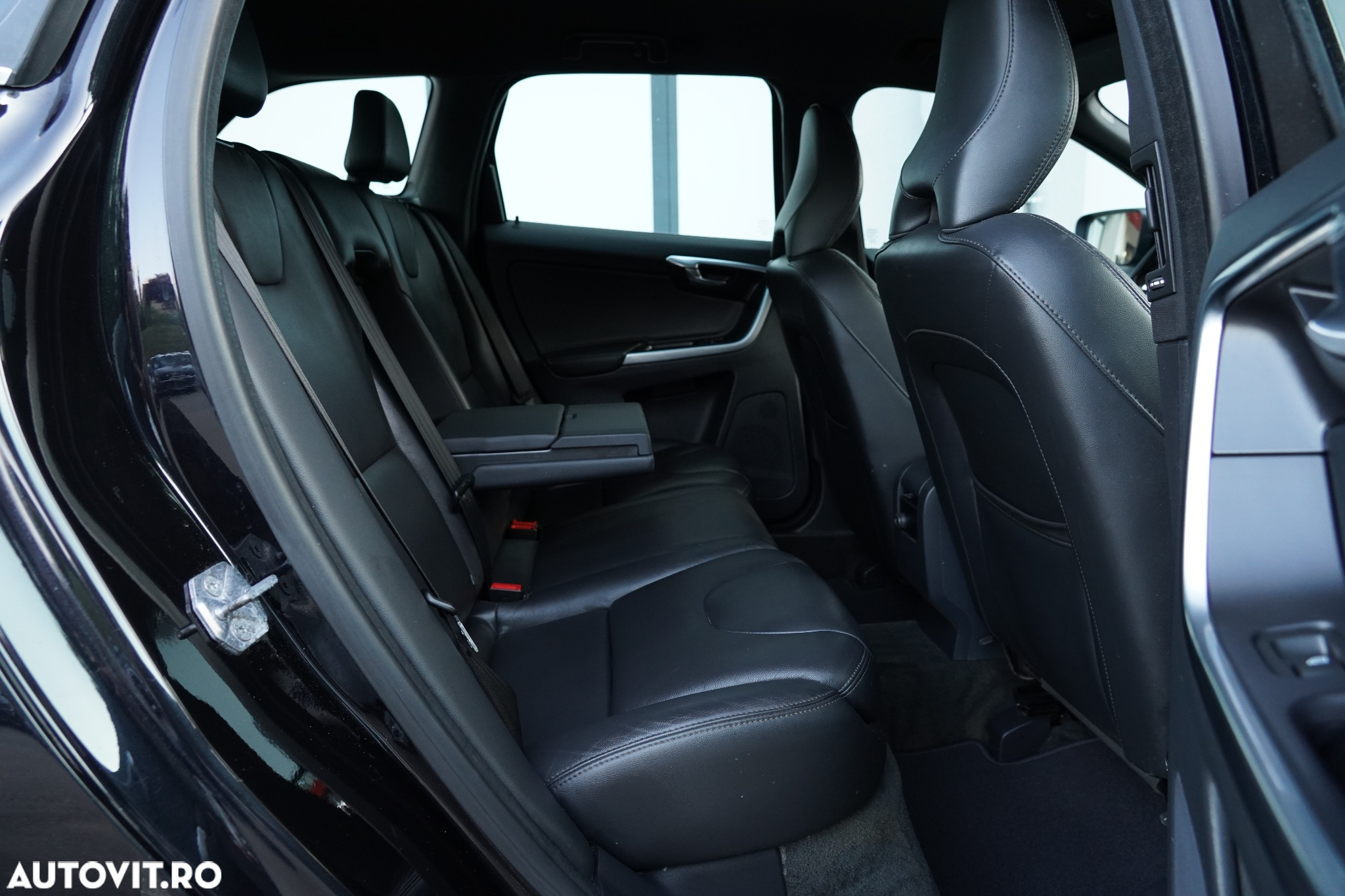 Volvo XC 60 D5 AWD Aut. Summum - 15