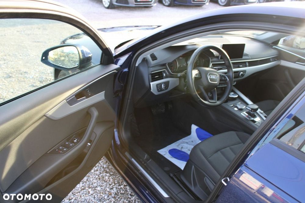 Audi A4 Limousine - 17