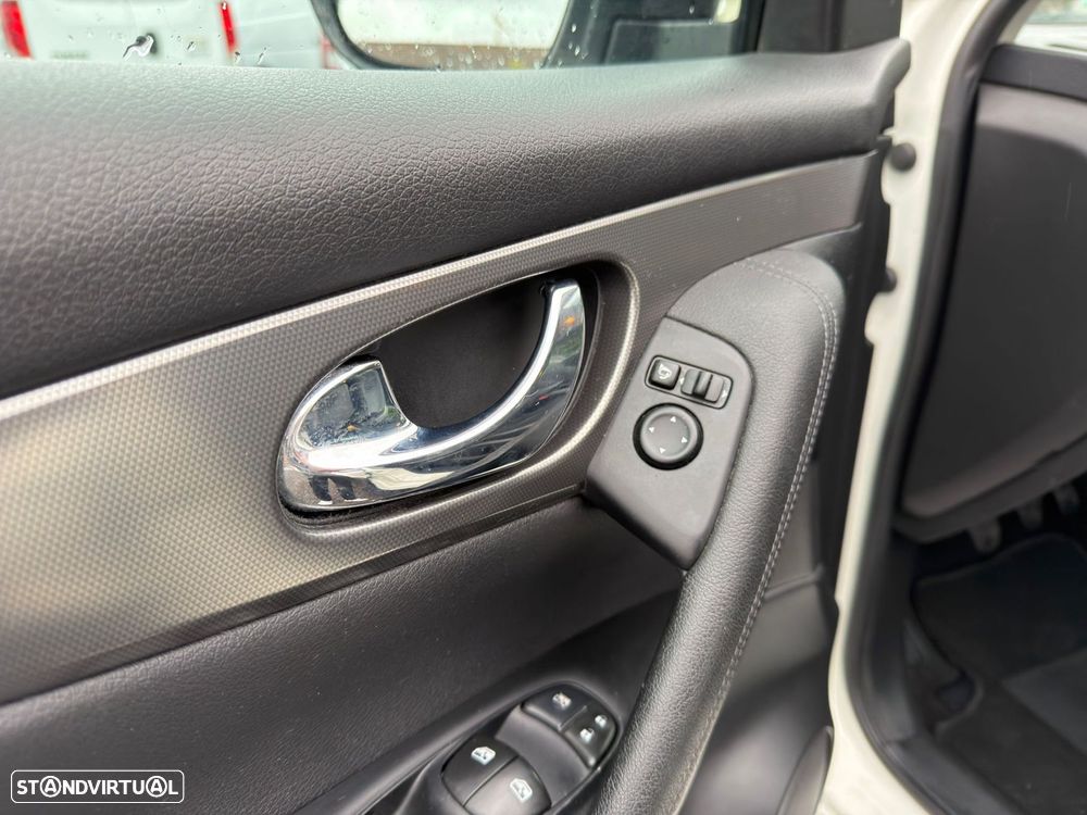 Nissan Qashqai 1.5 dCi Tekna - 40